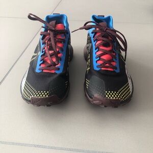 NIKE Athletic Shoes Sneakers